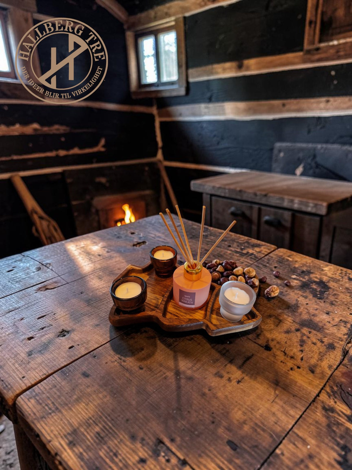 Juletrefat i eik fotografert på bord