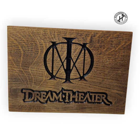 Dream Theater-skilt frest i massiv eik