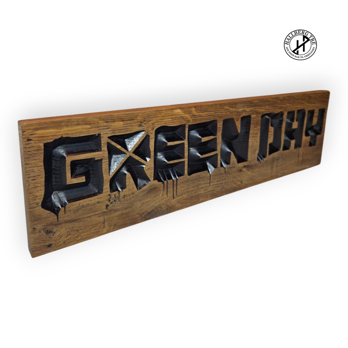 Green Day-logo i eik, nærbilde