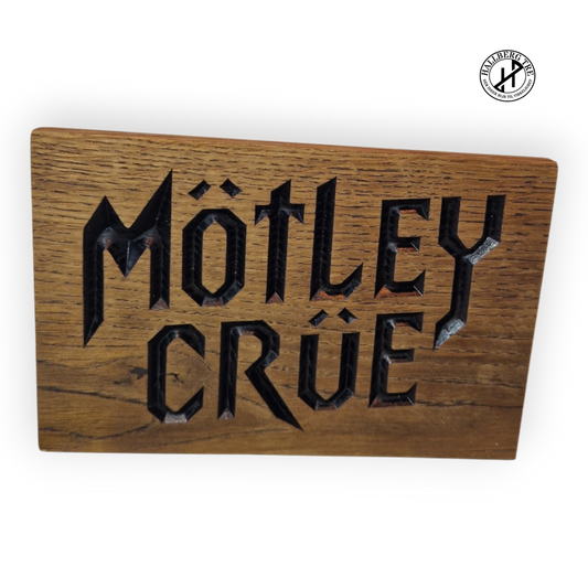 Mötley Crüe-skilt frest i massiv eik