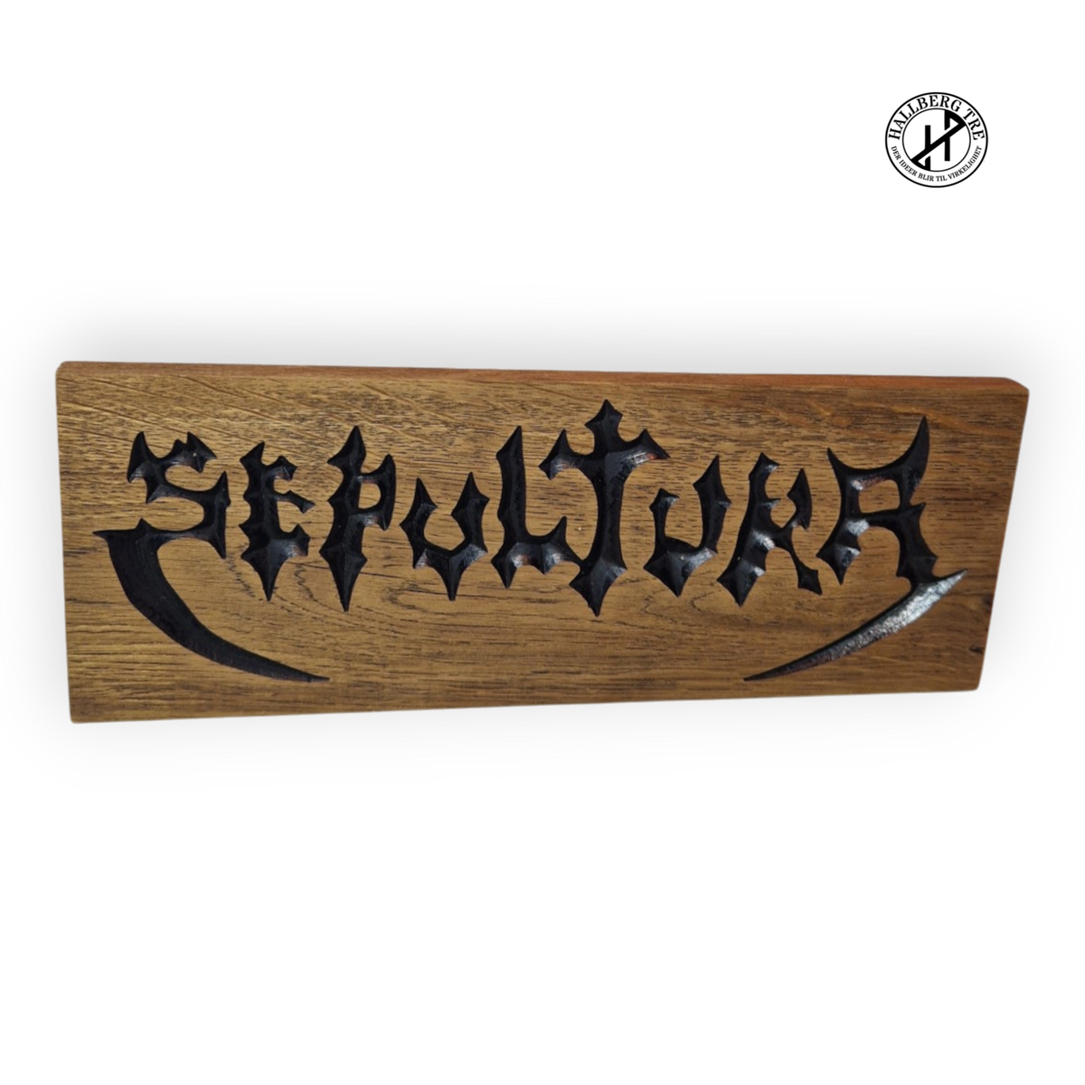 Sepultura-skilt frest i massiv eik