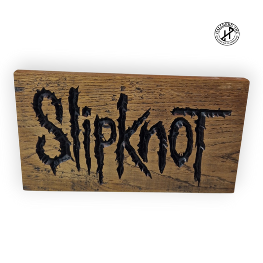 Slipknot-skilt frest i massiv eik, motiv 2